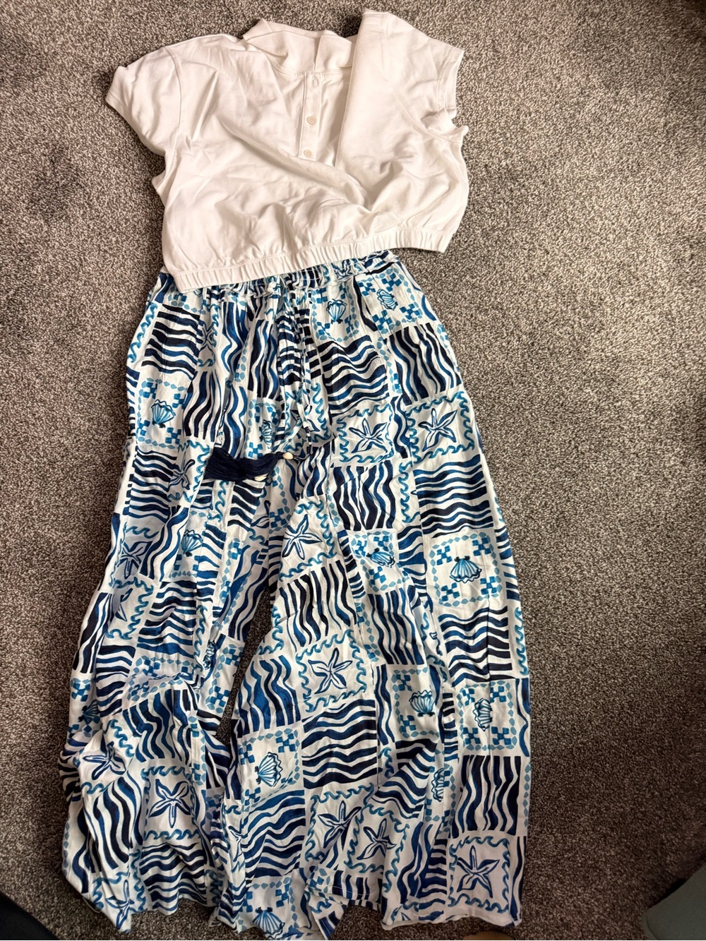 BundleBlue Patterned Maxi wide leg pants - Casual Beach Style/white crop top